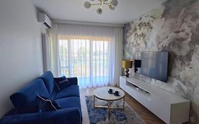 Golden River Apartament